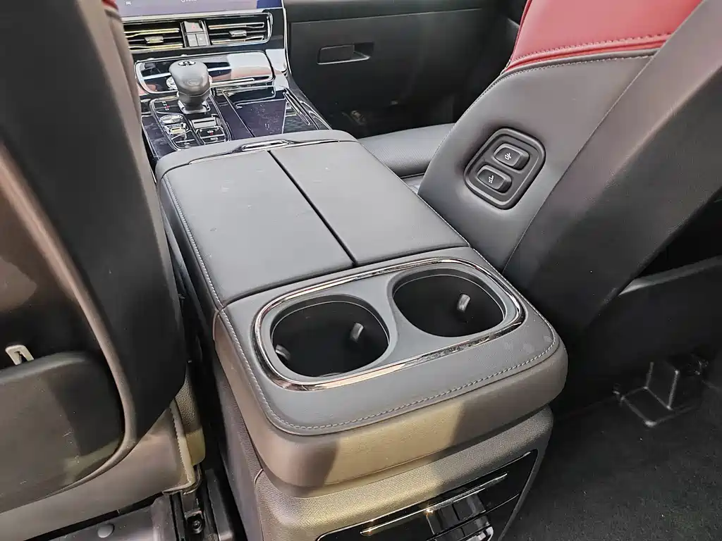 GAC Motor Trumpchi M8 — фото 15