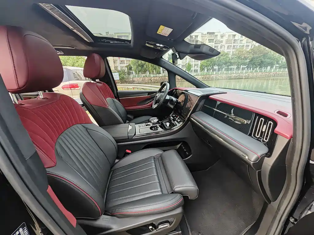 GAC Motor Trumpchi M8 — фото 6
