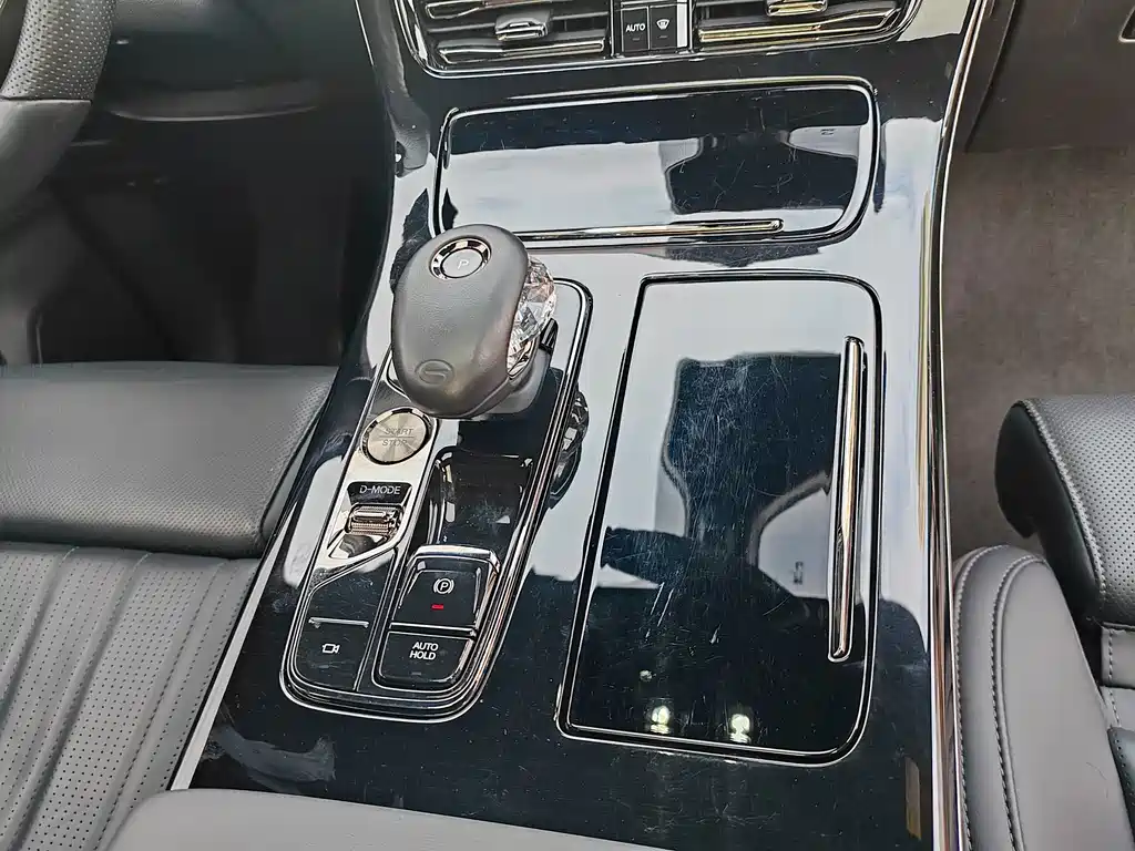 GAC Motor Trumpchi M8 — фото 8