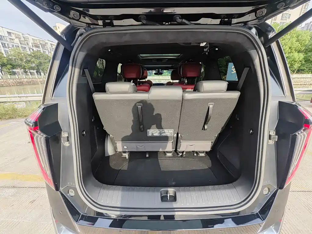 GAC Motor Trumpchi M8 — фото 10