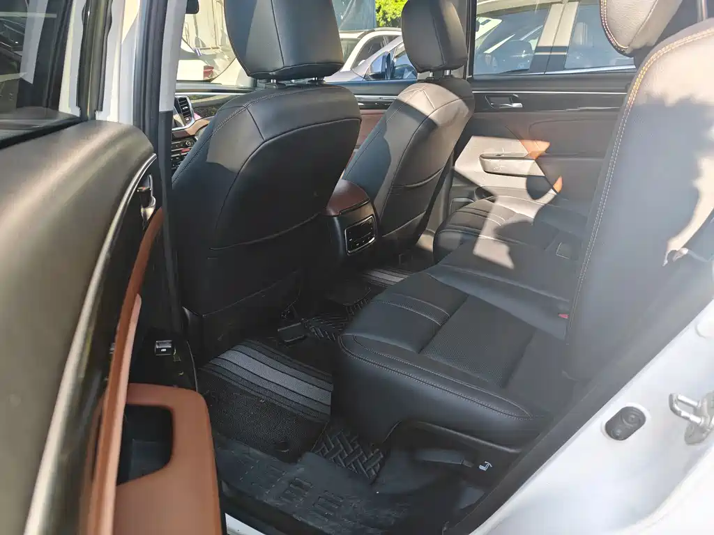 GAC Motor Trumpchi GS8 — фото 10