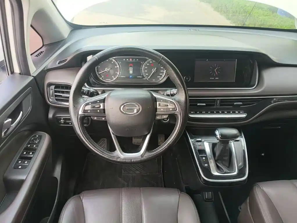 GAC Motor Trumpchi M6 — фото 11