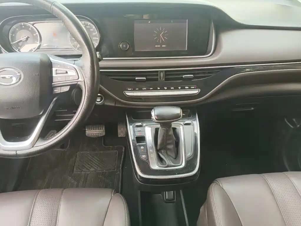GAC Motor Trumpchi M6 — фото 13
