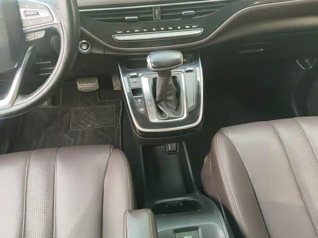 GAC Motor Trumpchi M6 — фото 14