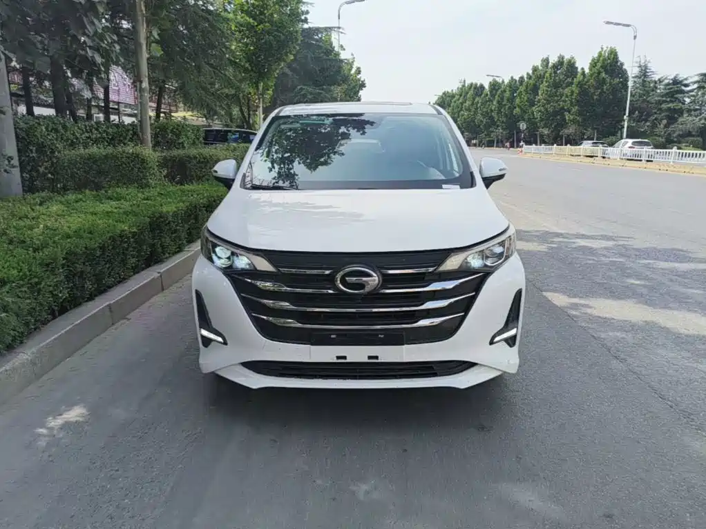 GAC Motor Trumpchi M6 — фото 3