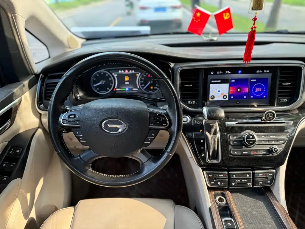 GAC Motor Trumpchi M8 — фото 11
