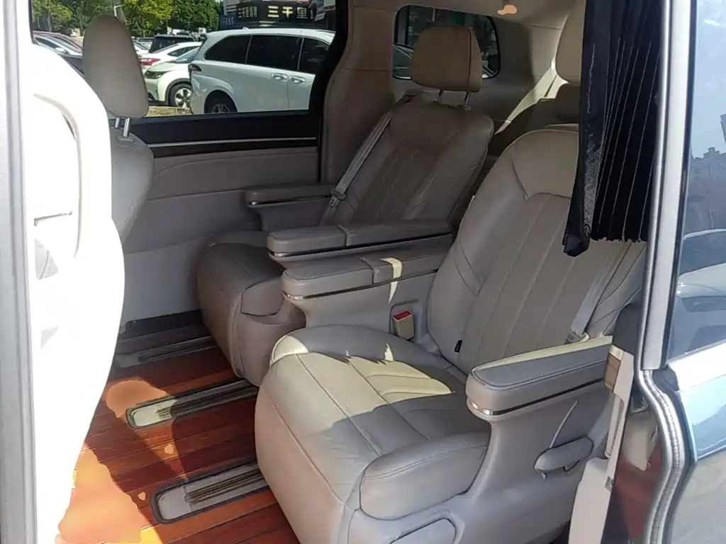 GAC Motor Trumpchi M8 — фото 17