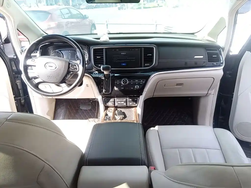 GAC Motor Trumpchi M8 — фото 10