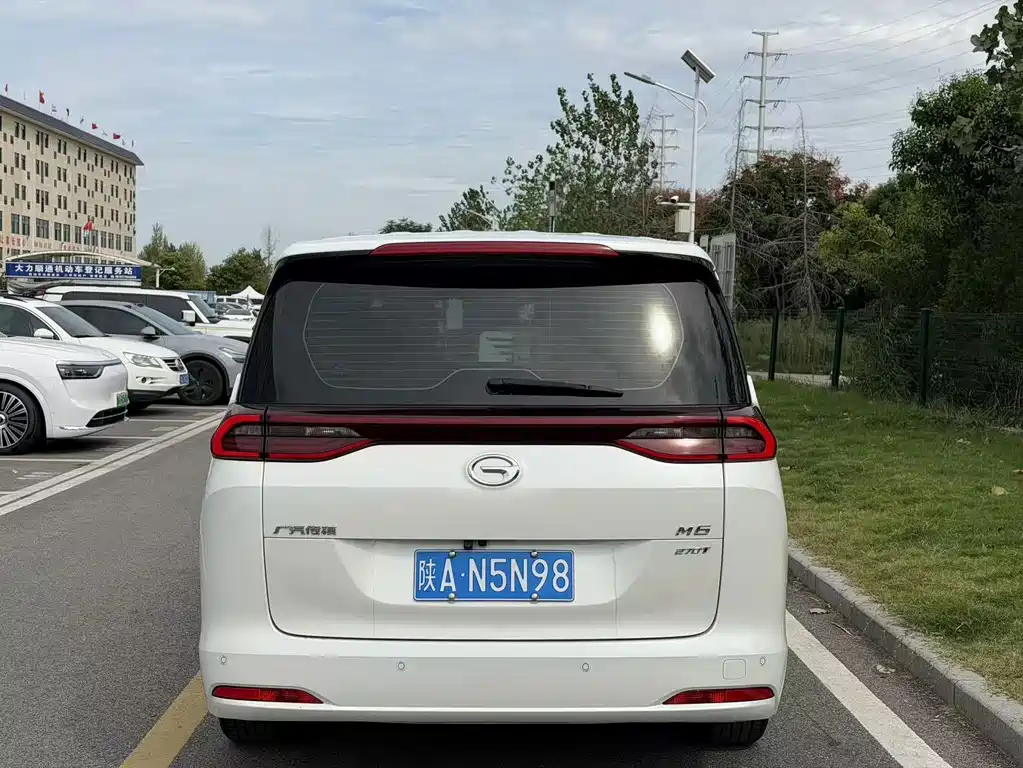 GAC Motor Trumpchi M6 — фото 10