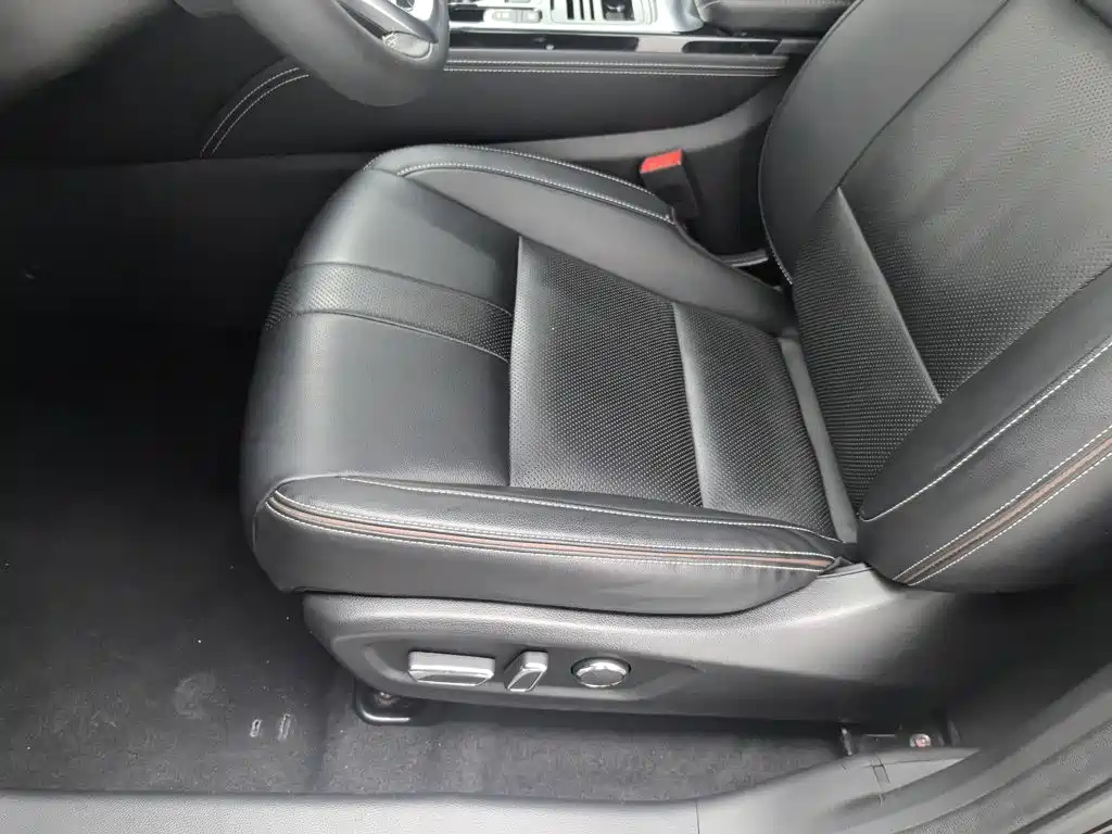 GAC Motor Trumpchi GS8 — фото 20