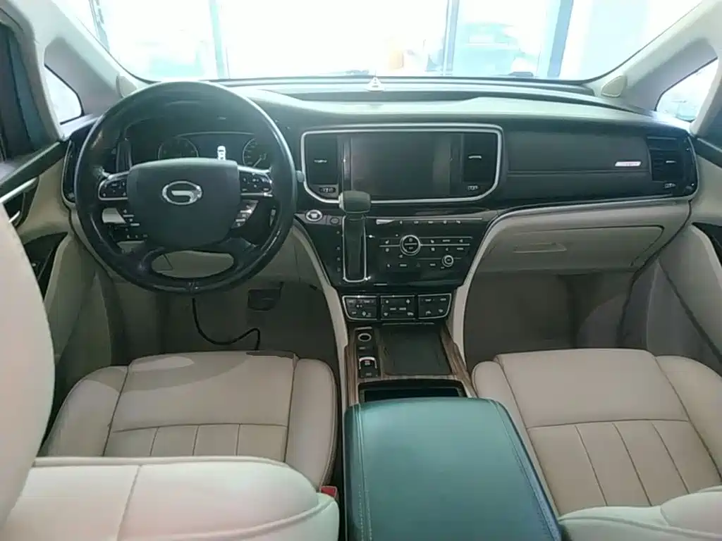 GAC Motor Trumpchi M8 — фото 10