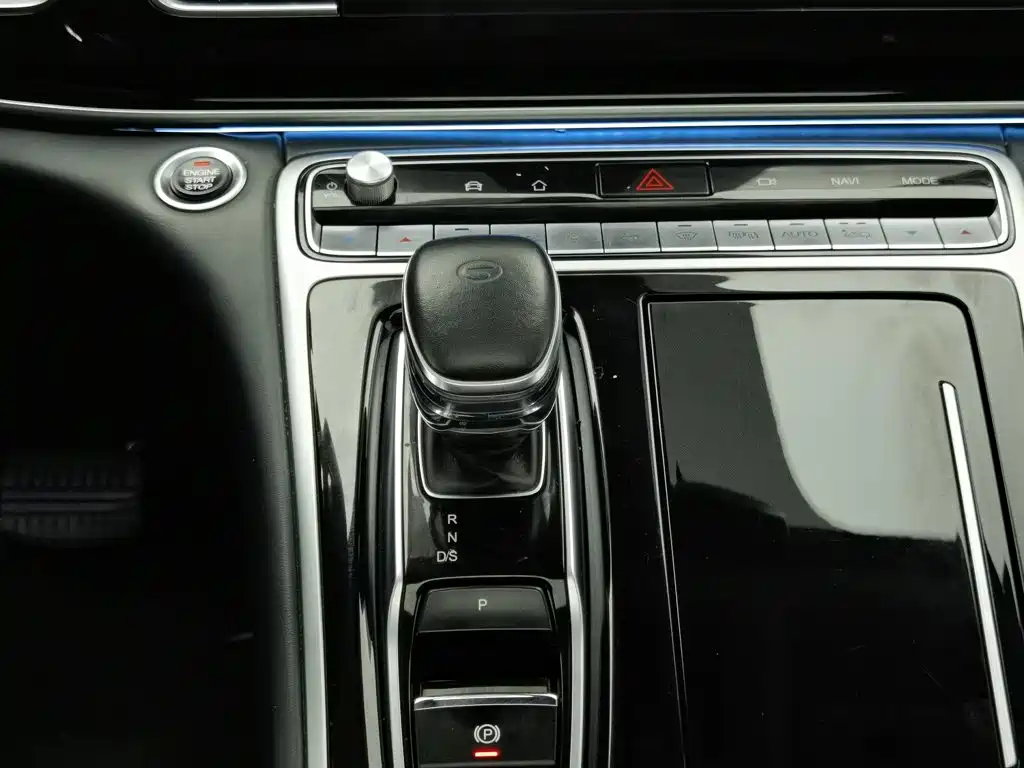 GAC Motor Trumpchi M8 — фото 13
