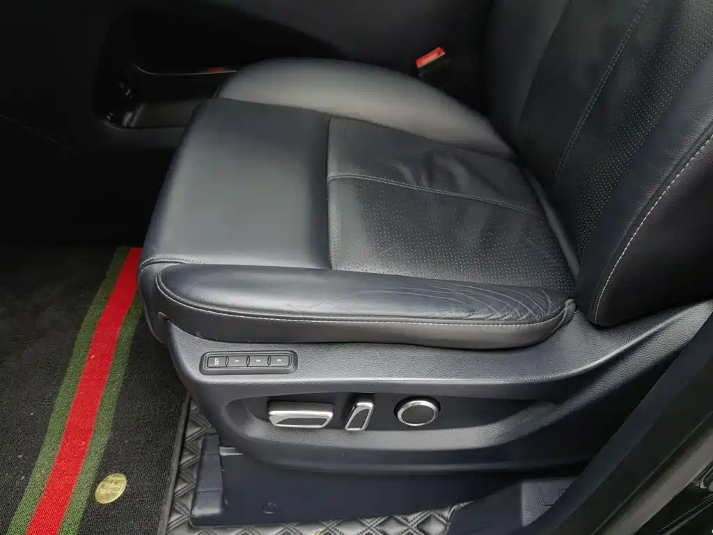GAC Motor Trumpchi M8 — фото 20