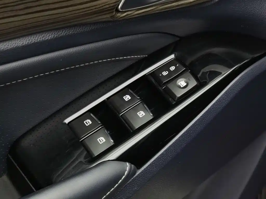 GAC Motor Trumpchi M8 — фото 9