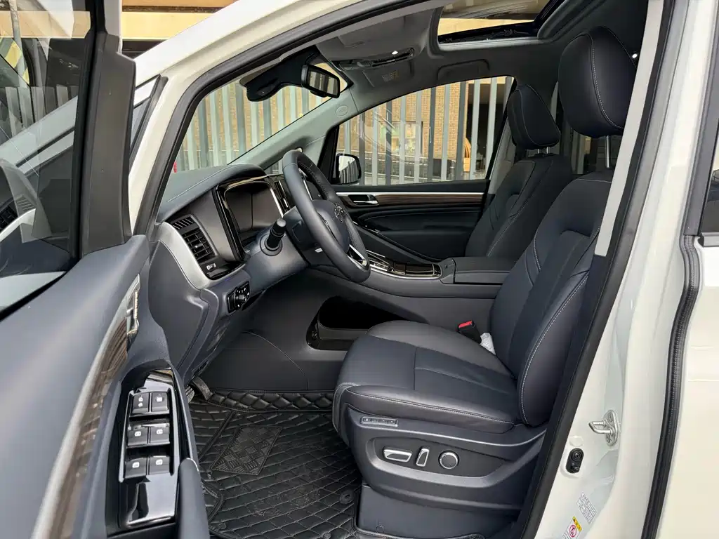 GAC Motor Trumpchi M8 — фото 4