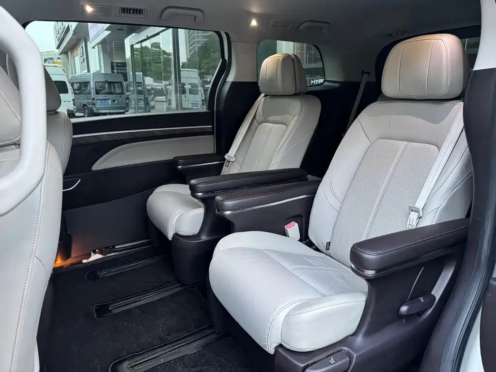 GAC Motor Trumpchi M8 — фото 6