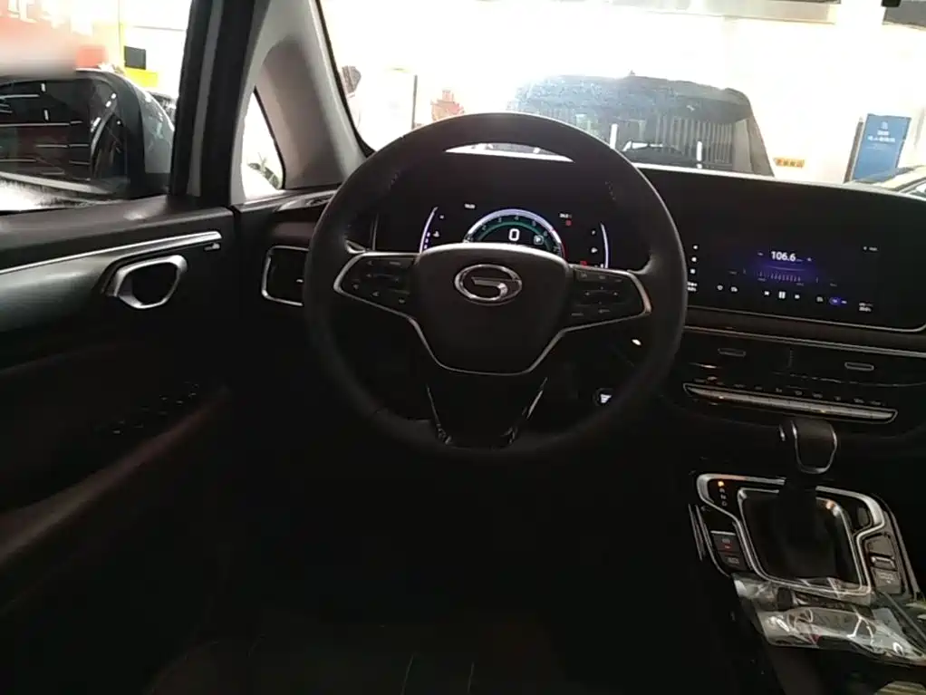 GAC Motor Trumpchi M6 — фото 11