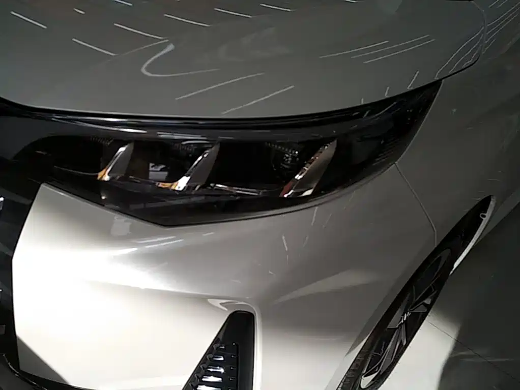 GAC Motor Trumpchi M6 — фото 24