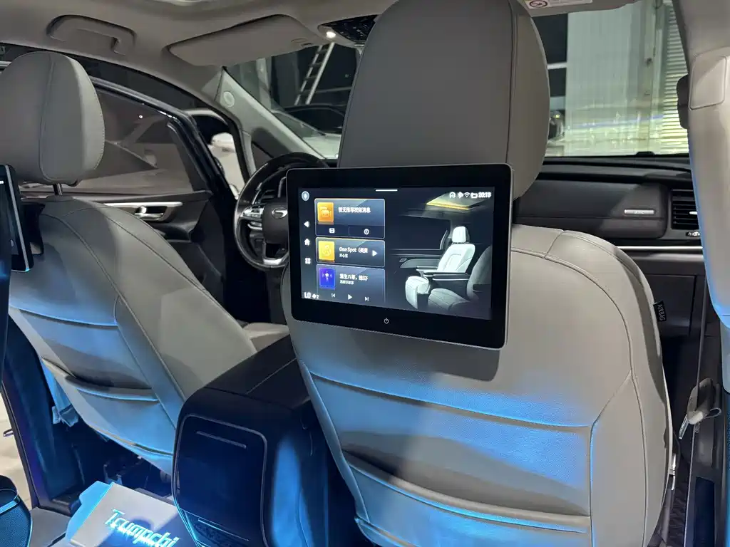 GAC Motor Trumpchi M8 — фото 17