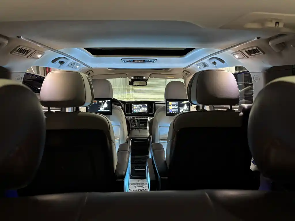 GAC Motor Trumpchi M8 — фото 18
