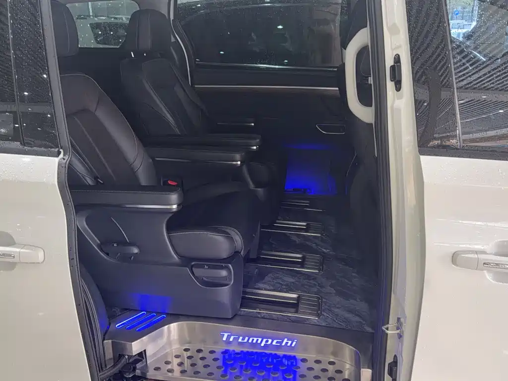 GAC Motor Trumpchi M8 — фото 11