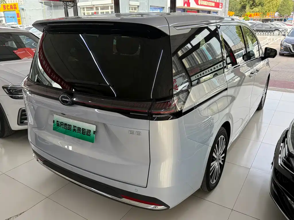 GAC Motor Trumpchi E8 PHEV — фото 15