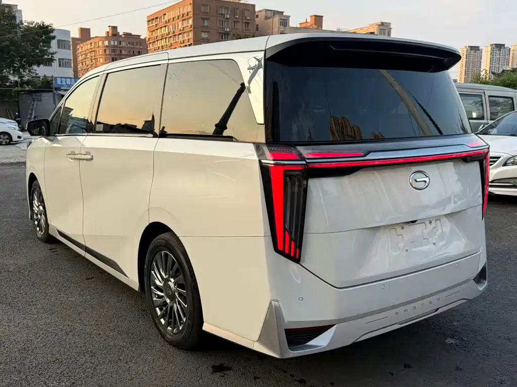GAC Motor Trumpchi M8 — фото 13