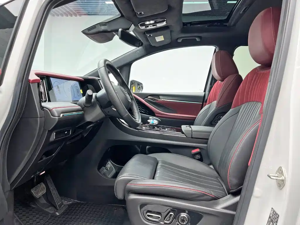 GAC Motor Trumpchi M8 — фото 14