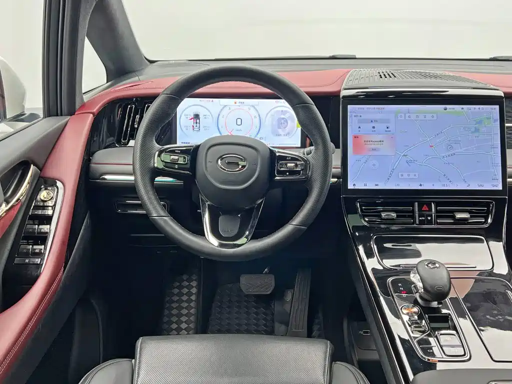 GAC Motor Trumpchi M8 — фото 20