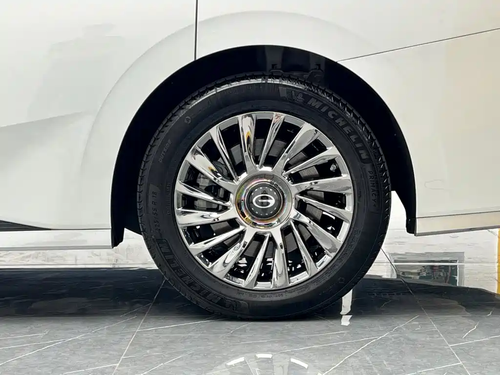 GAC Motor Trumpchi M8 — фото 25