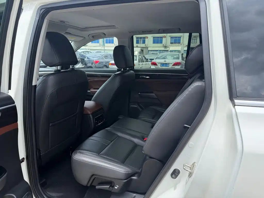 GAC Motor Trumpchi GS8 — фото 8
