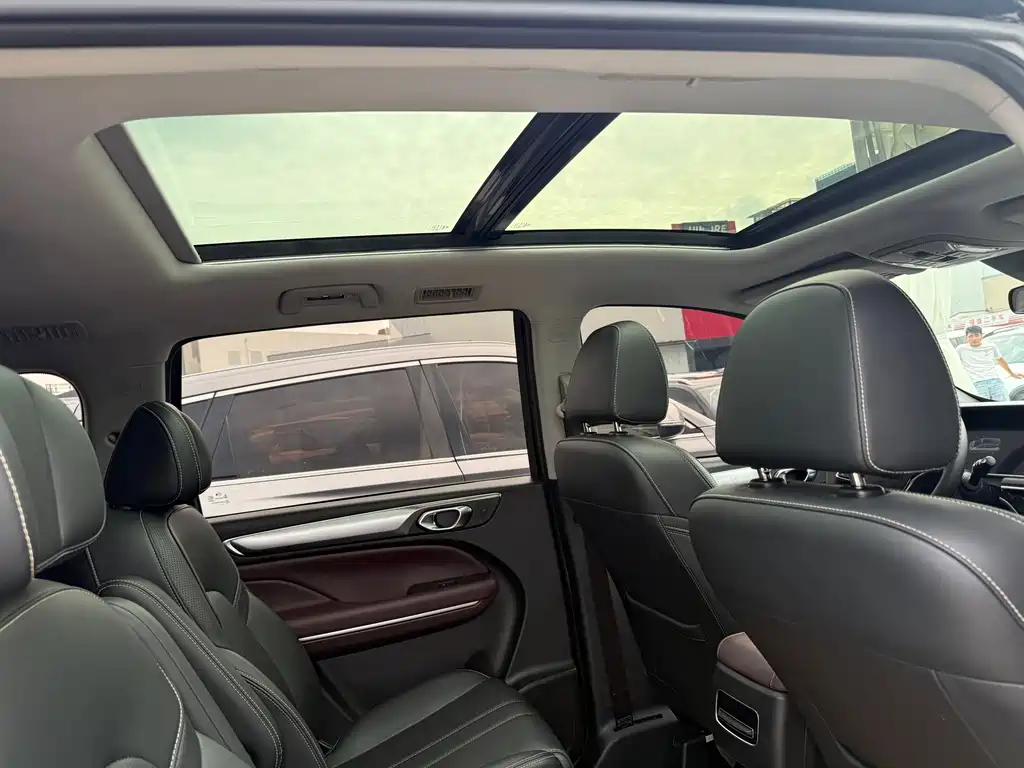 GAC Motor Trumpchi M6 — фото 15