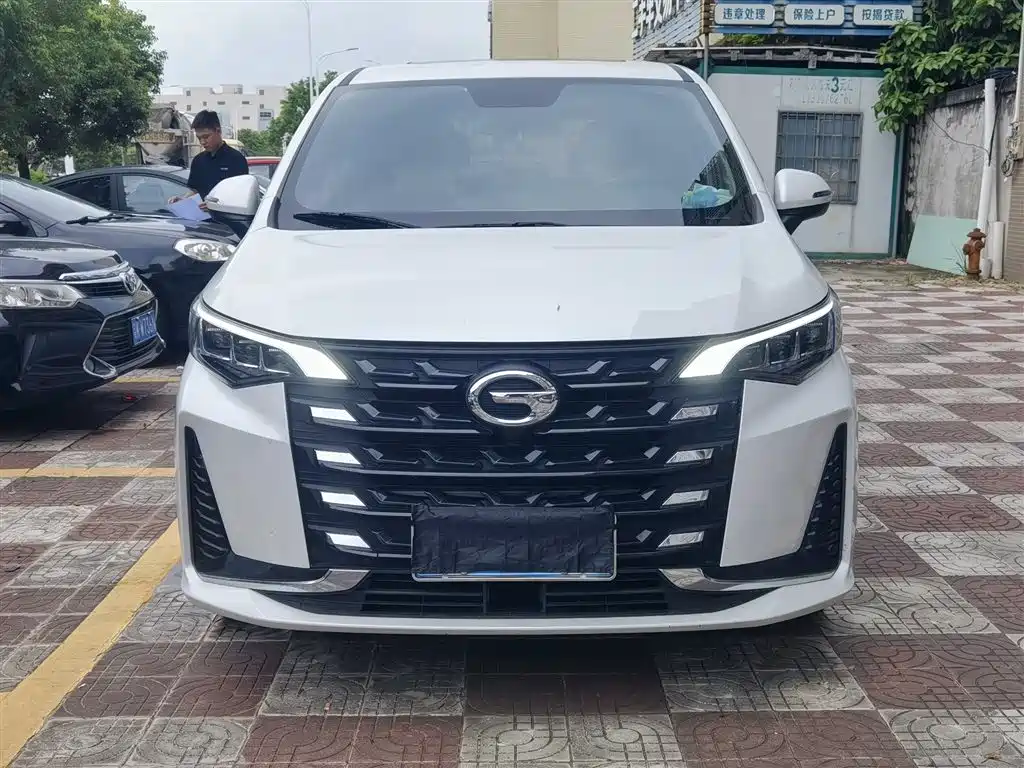 GAC Motor Trumpchi M6 — фото 2