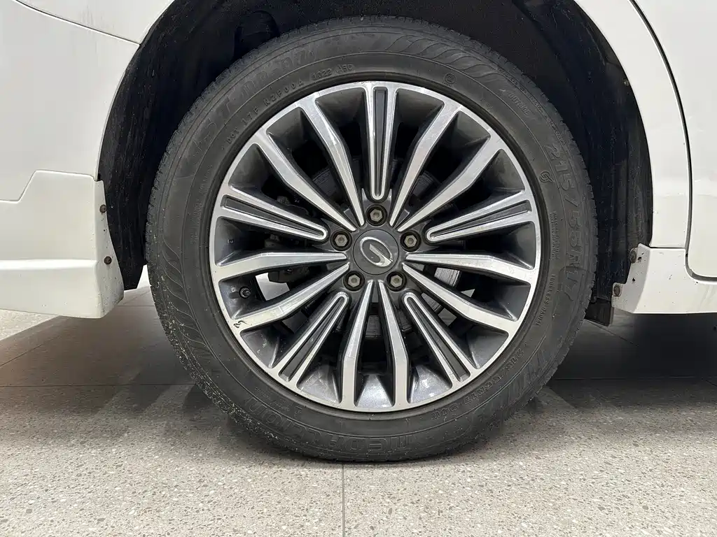 GAC Motor Trumpchi M6 — фото 18