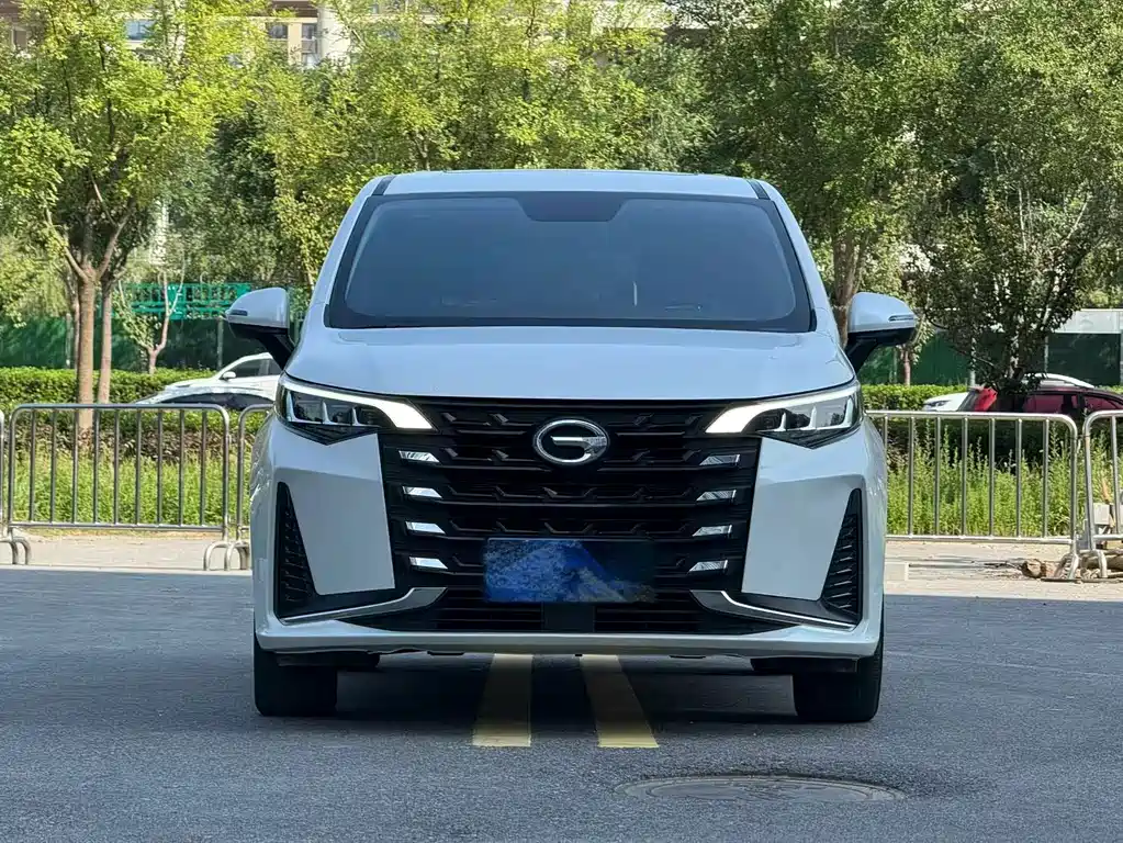 GAC Motor Trumpchi M6 — фото 2