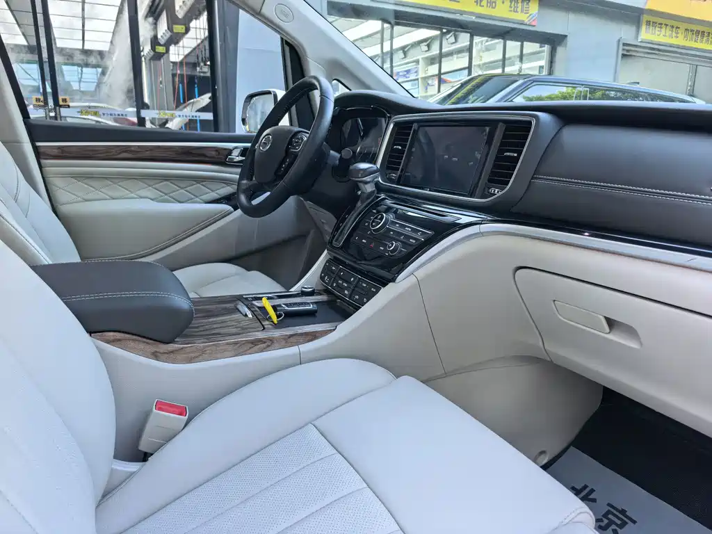 GAC Motor Trumpchi M8 — фото 9