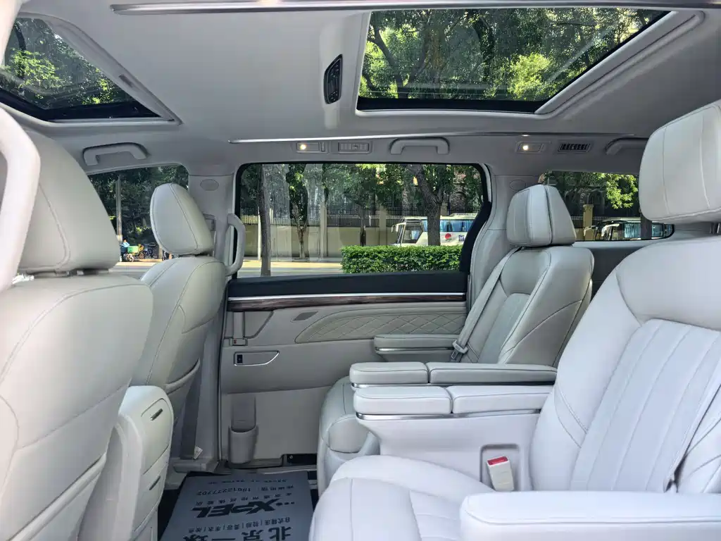 GAC Motor Trumpchi M8 — фото 10
