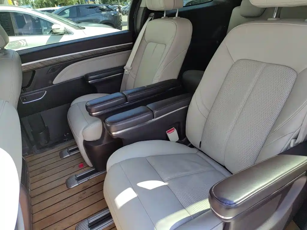 GAC Motor Trumpchi M8 — фото 15