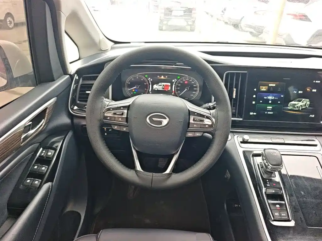 GAC Motor Trumpchi M8 — фото 11