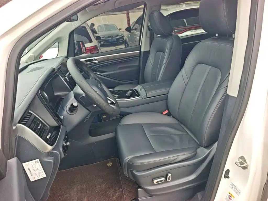 GAC Motor Trumpchi M8 — фото 15