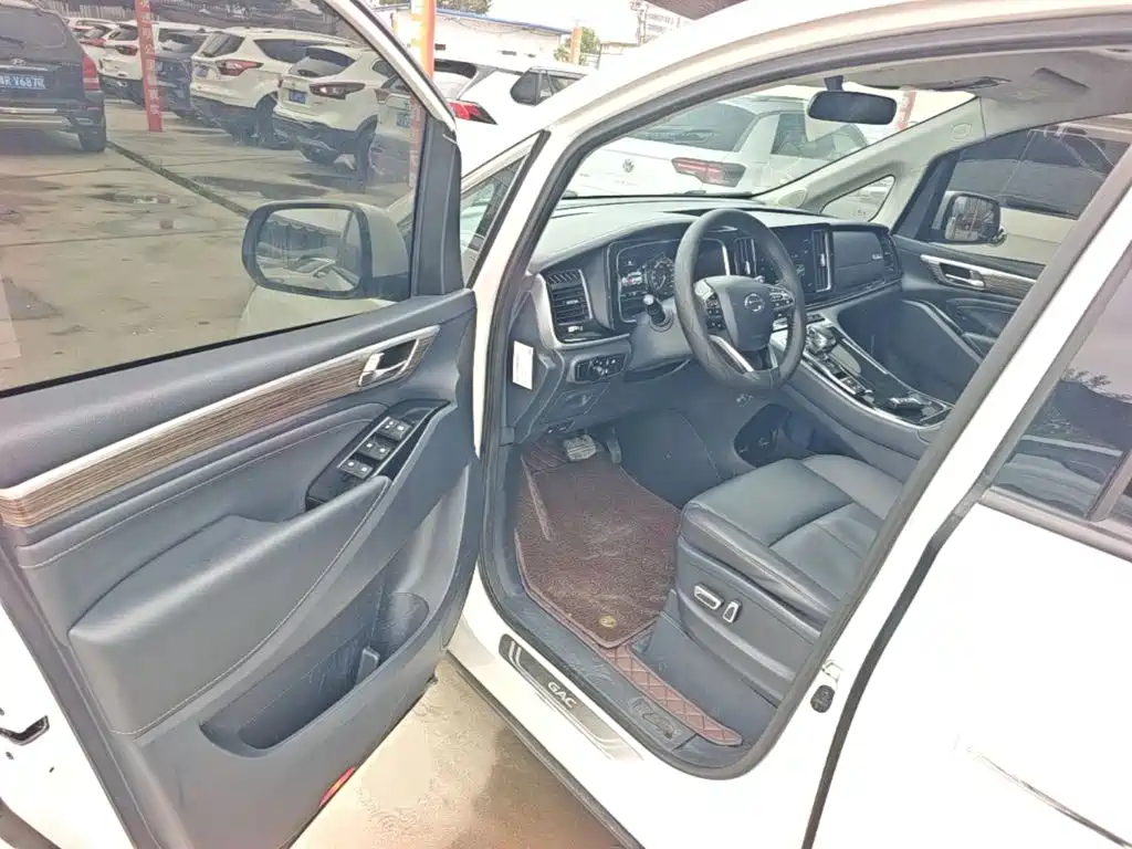 GAC Motor Trumpchi M8 — фото 16