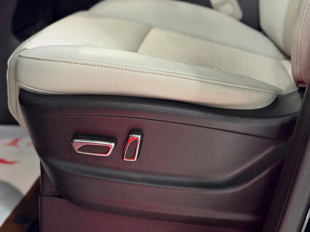 GAC Motor Trumpchi M8 — фото 13