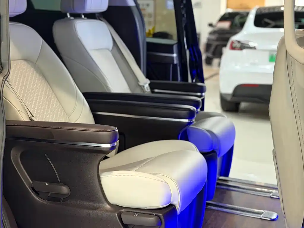 GAC Motor Trumpchi M8 — фото 14