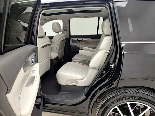 GAC Motor Trumpchi GS8 — фото 15