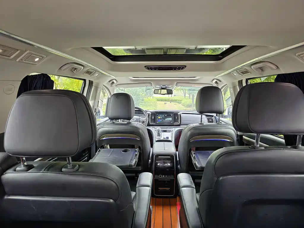 GAC Motor Trumpchi M8 — фото 17