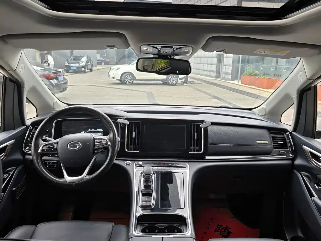 GAC Motor Trumpchi M8 — фото 10