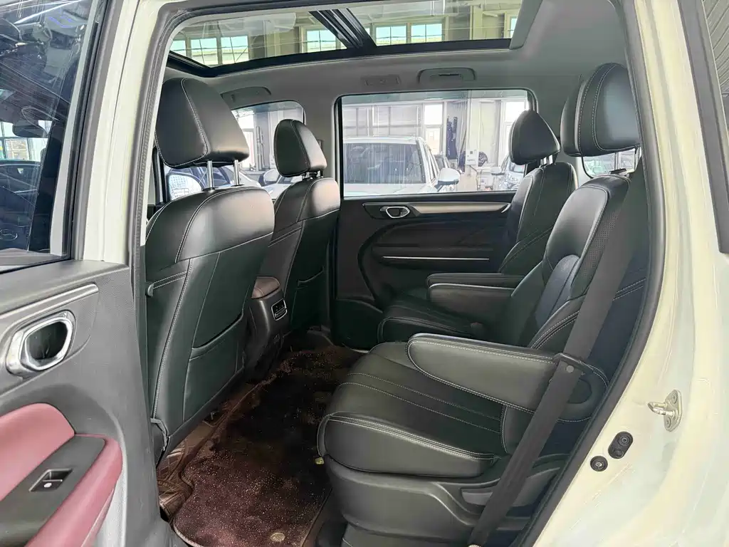 GAC Motor Trumpchi M6 — фото 15