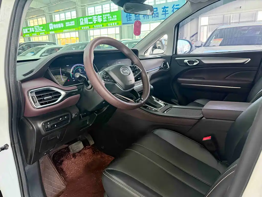 GAC Motor Trumpchi M6 — фото 7