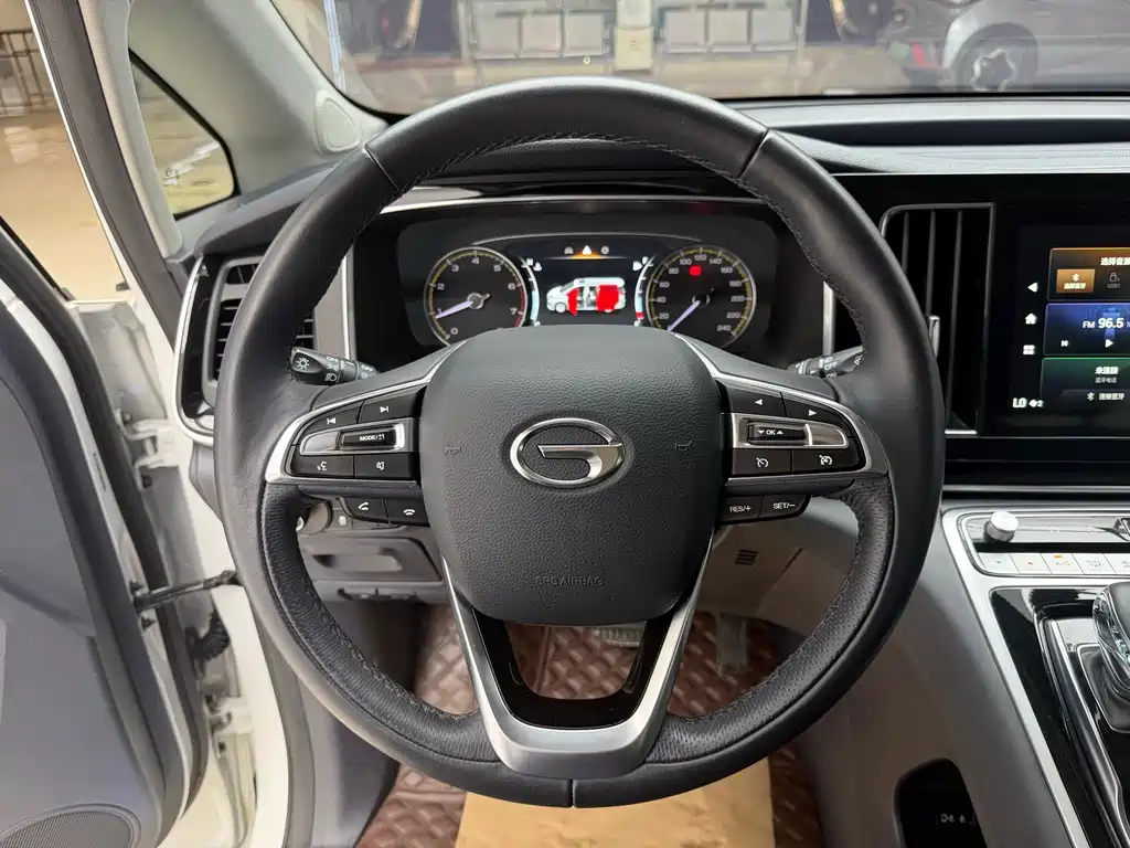 GAC Motor Trumpchi M8 — фото 11