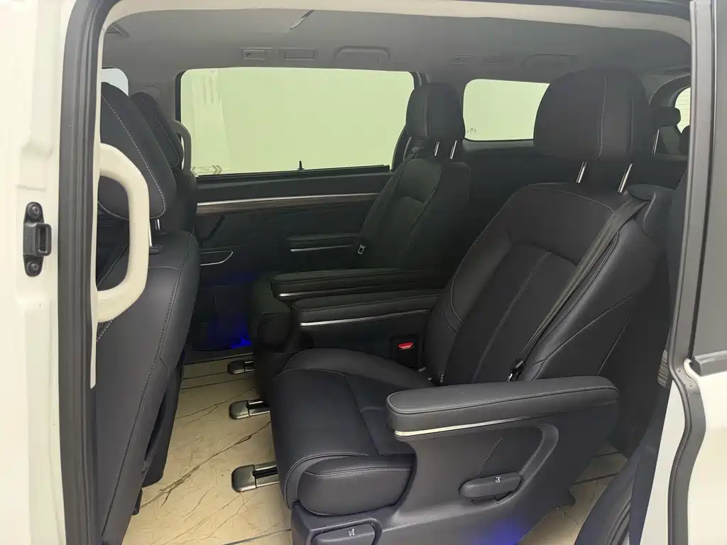 GAC Motor Trumpchi M8 — фото 9
